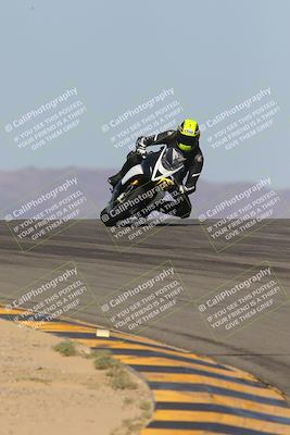 media/Oct-08-2023-CVMA (Sun) [[dbfe88ae3c]]/Race 3 Amateur Supersport Middleweight/